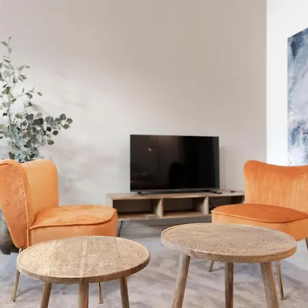 Paradise Near The Sea بيسكارا